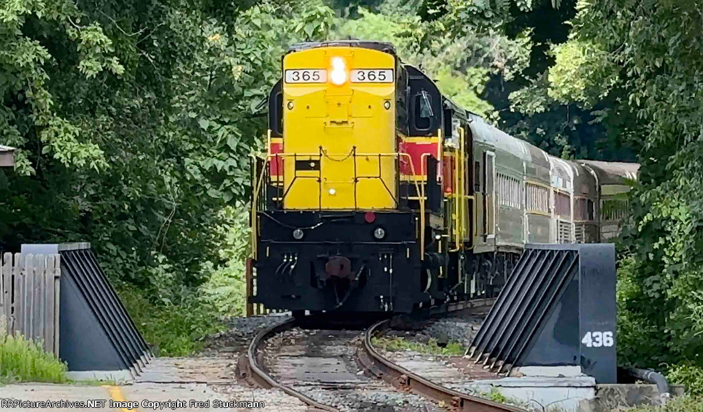 CVSR 365 departs Northside.